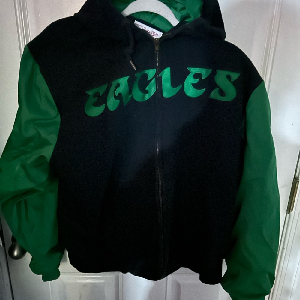 Men size XL Mitchell & Ness jacket with a hoodie. Worn a few times!